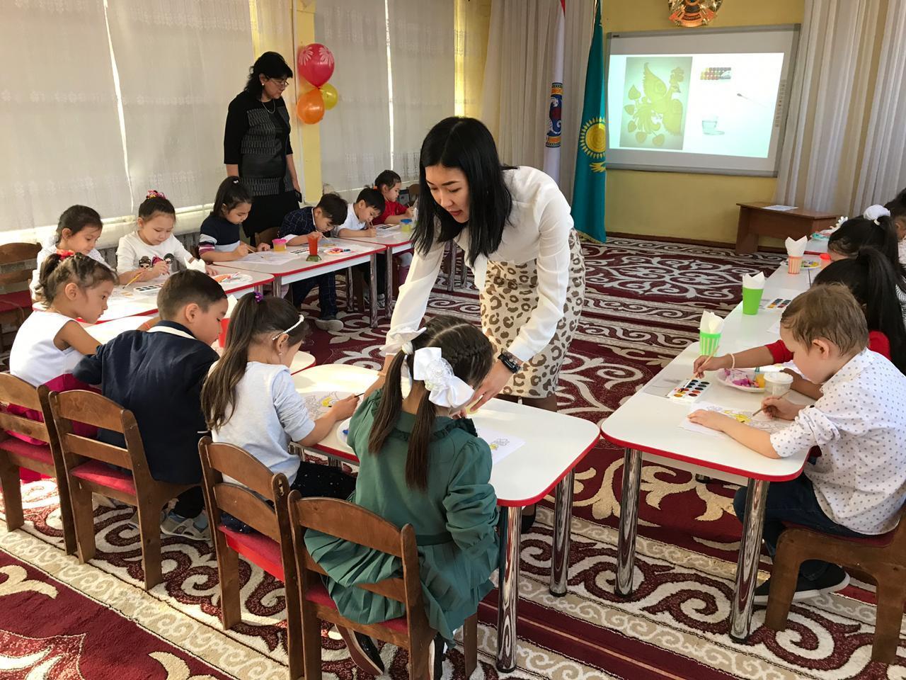 "Айгөлек" тобы. Сурет оқу қызметі