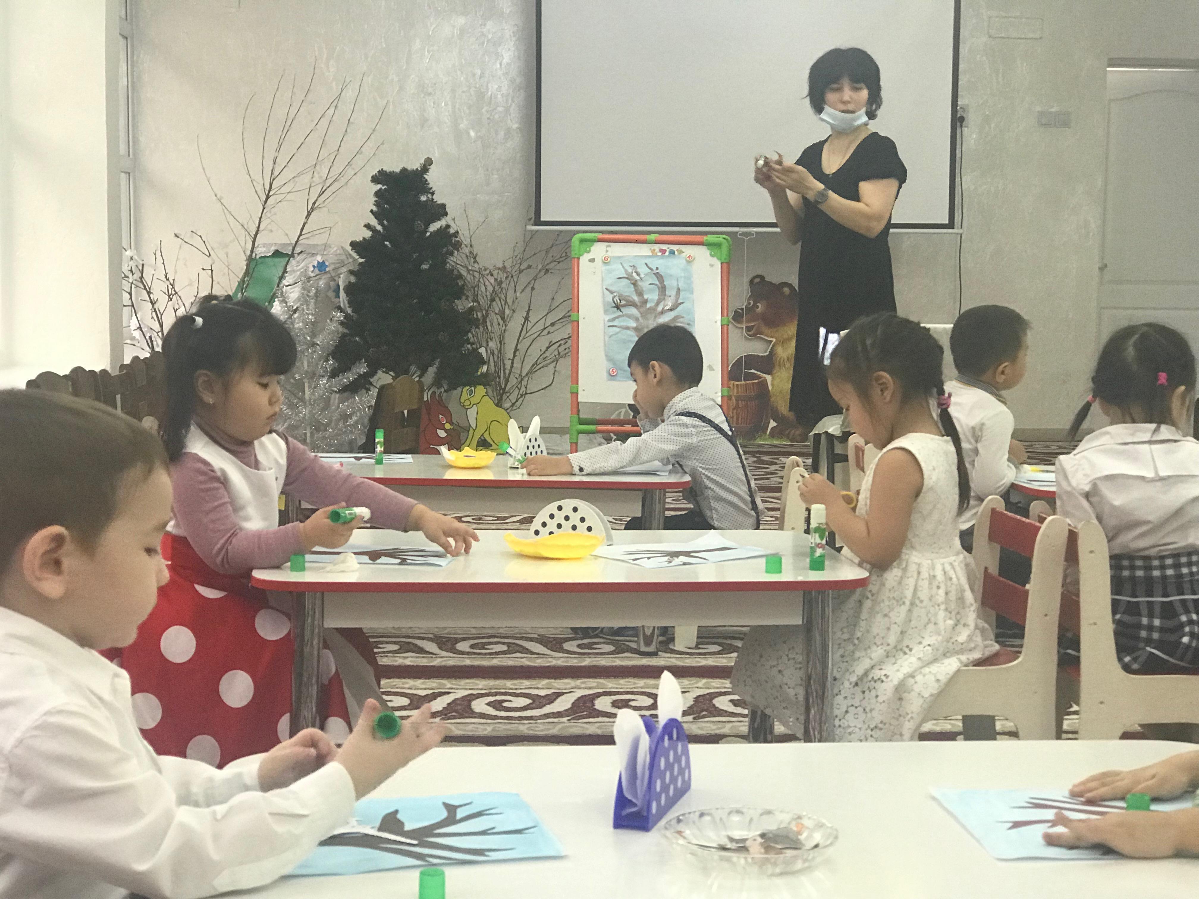 "Көгершін"  тобының "Қысқы ағаштар" ашық оқу қызметінен көрініс