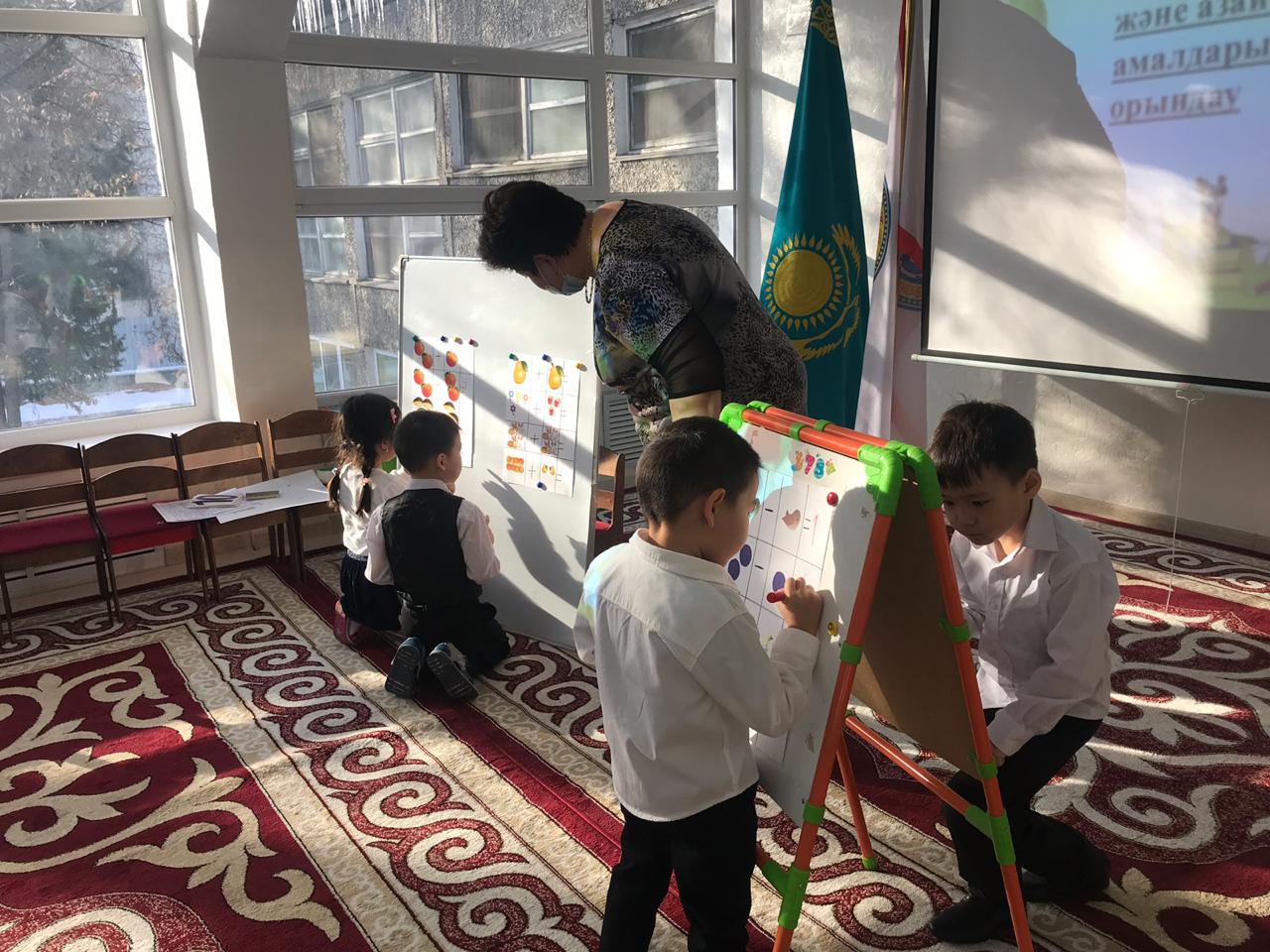 "Гүлдер" тобының "Сандар еліне саяхат" ашық оқу қызметі