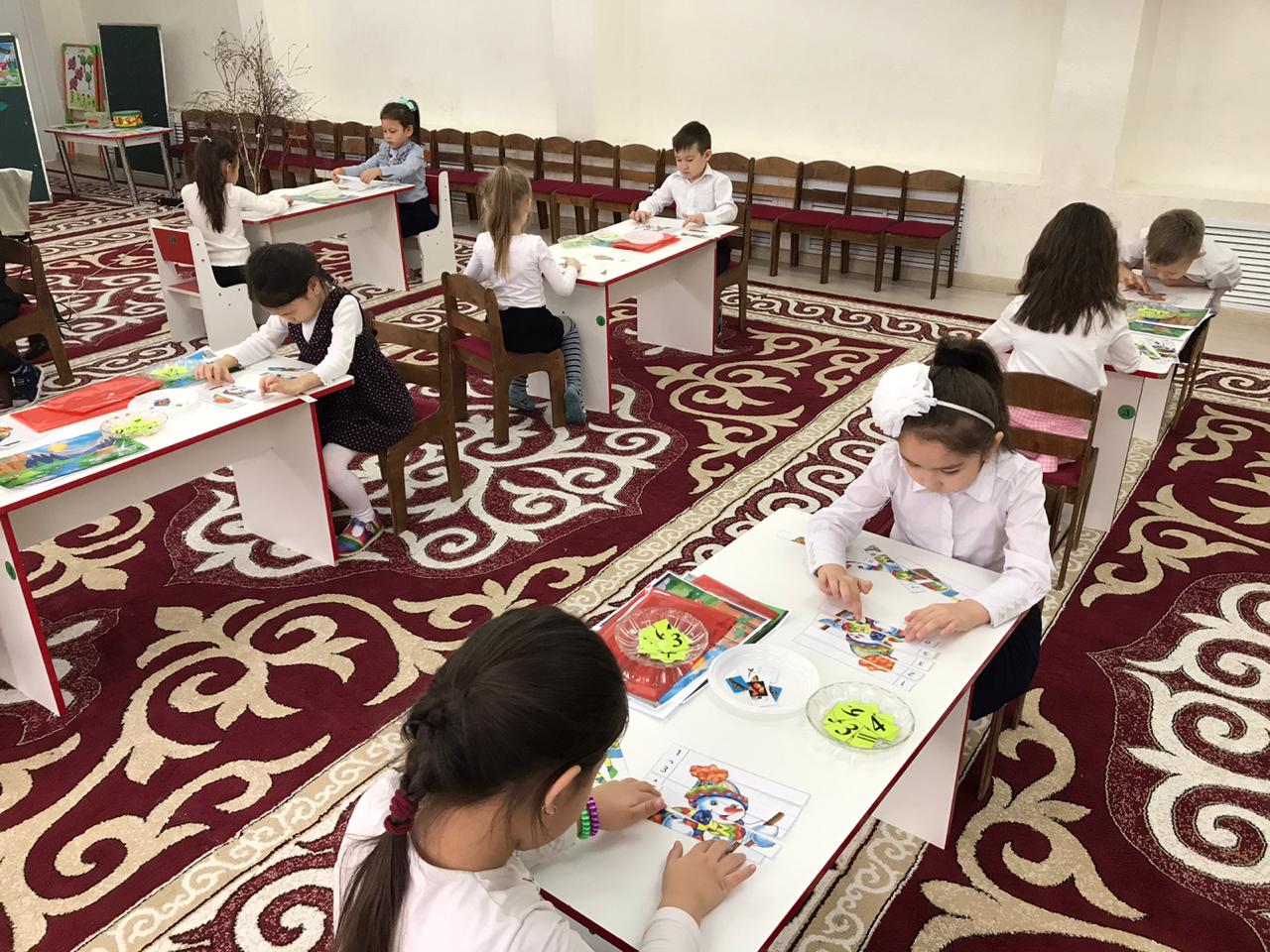 "Айгөлек" тобы. "Математика негіздері" оқу қызметі