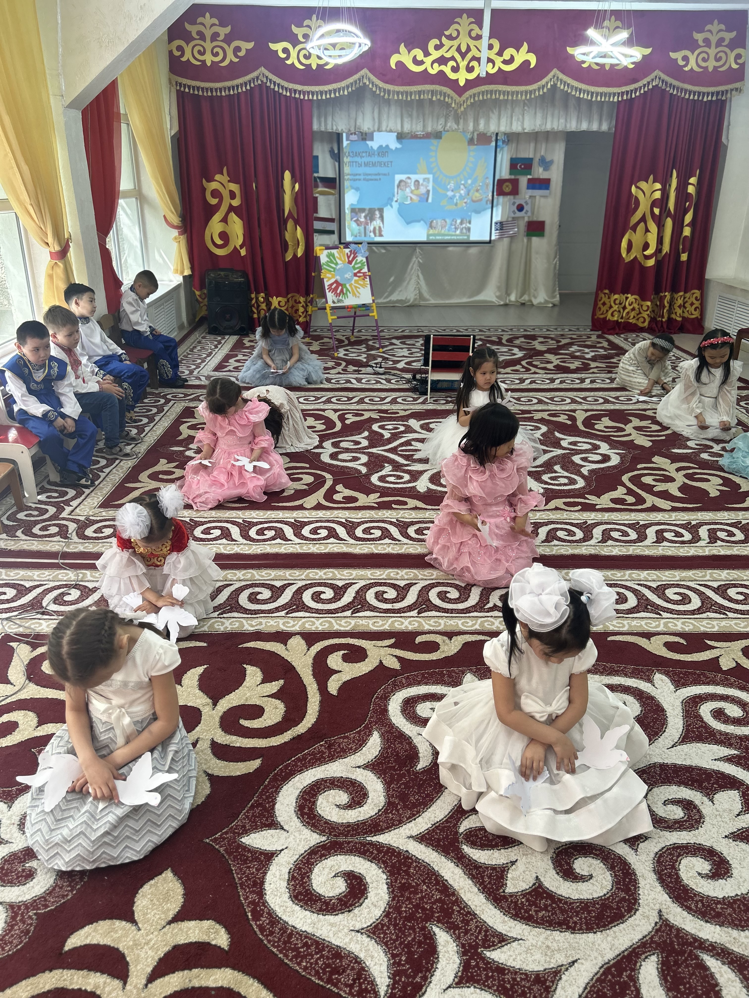 Қазақстан - бірлік пен татулықтың мекені!