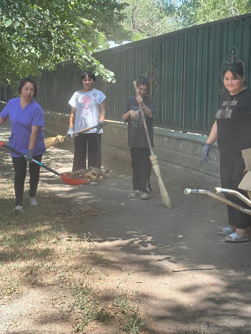 Таза аула – таза көше, таза қала – таза болашақ!  "Таза Қазақстан!" акциясына өз үлесімізді қосудамыз